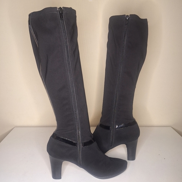 Lauren Ralph Lauren Heeled Knee Sock Style Boot Side Zip Size 9B - Picture 6 of 9